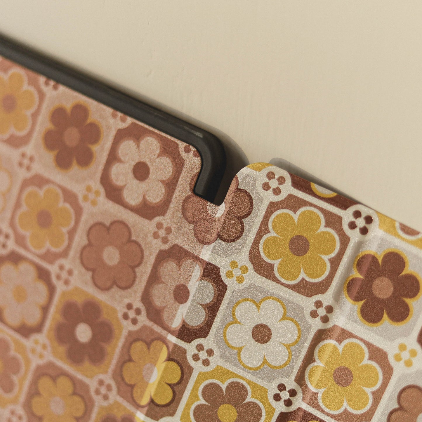 【 iPad Case 】木春菊 𝐏𝐚𝐫𝐢𝐬 𝐃𝐚𝐢𝐬𝐲 ✿ DAY|花見 𝑩𝑳𝑶𝑺𝑺𝑶𝑴