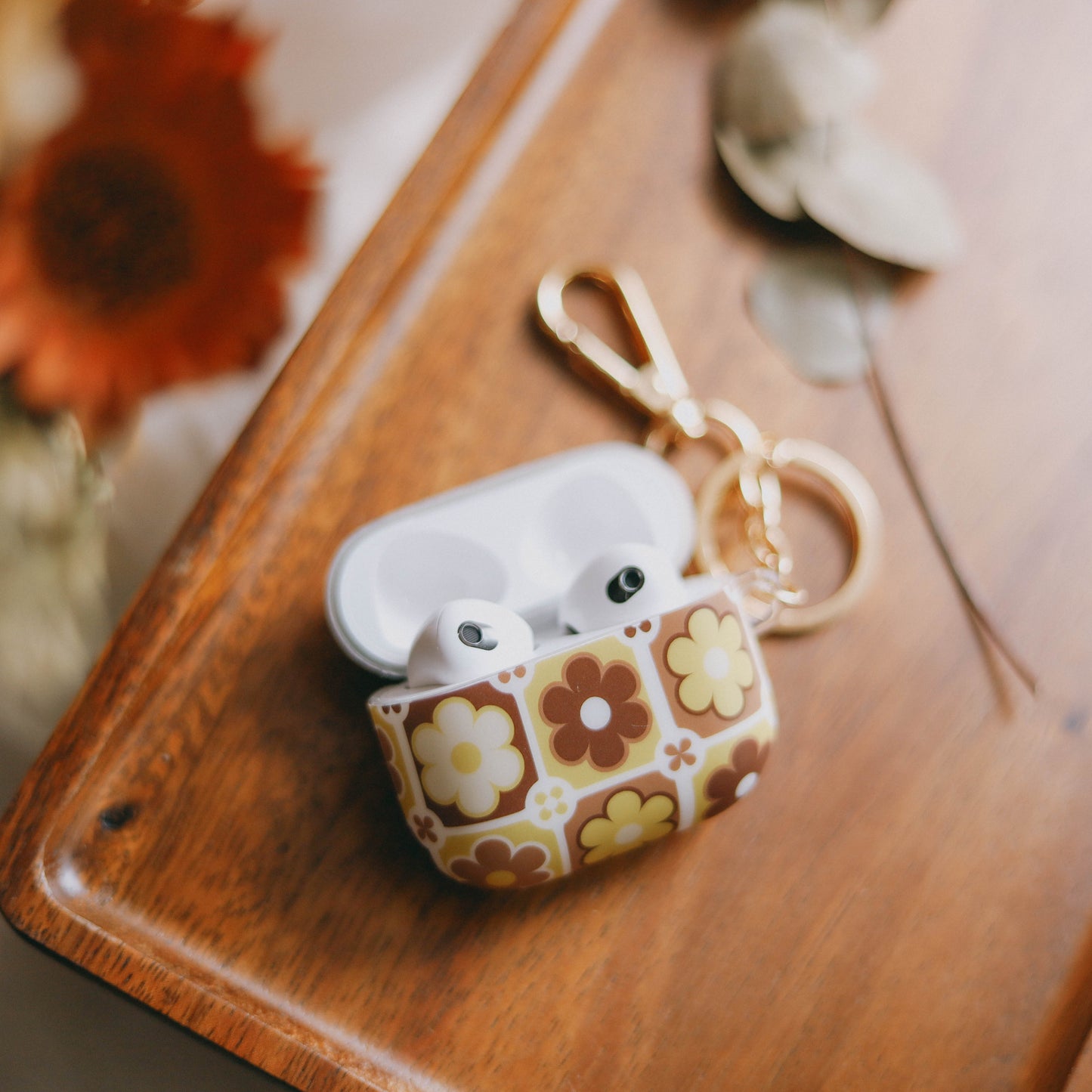 【AirPods Case】木春菊 𝐏𝐚𝐫𝐢𝐬 𝐃𝐚𝐢𝐬𝐲 ✿ 花見 𝑩𝑳𝑶𝑺𝑺𝑶𝑴|DAY