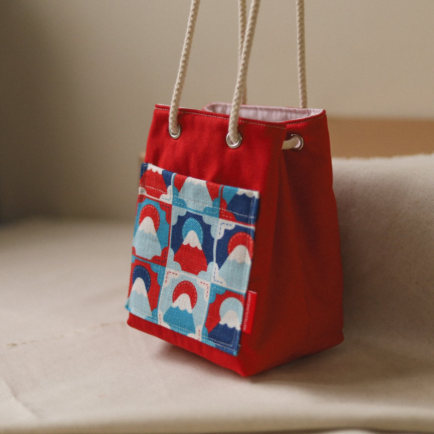 【漁夫袋】 刺繡風 X 富士山 🗻 |BRIGHT|拼紅