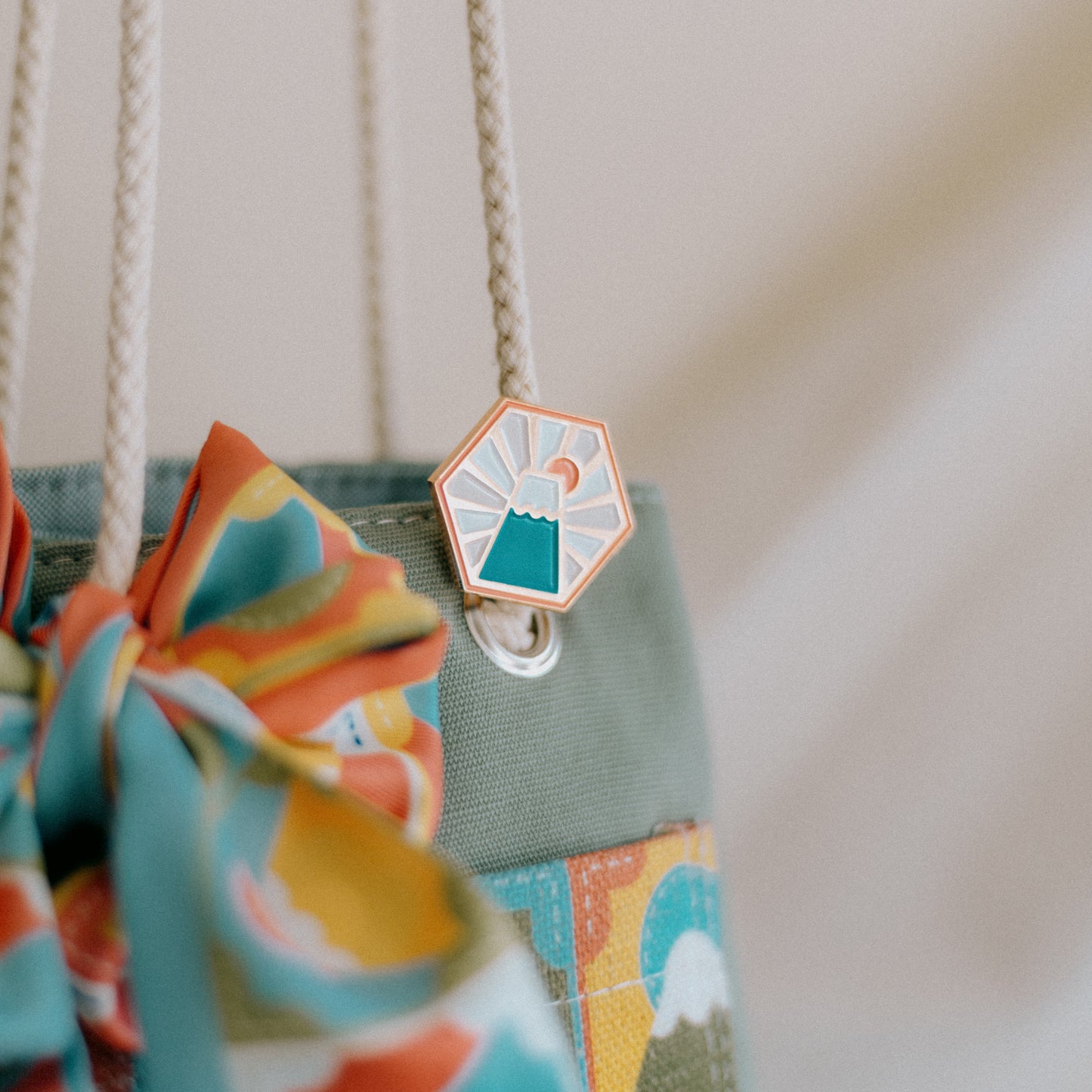 【漁夫袋】𝗣𝗔𝗦𝗧𝗘𝗟｜🪡 刺繡風 X 富士山 🗻 ϟ 湖綠色