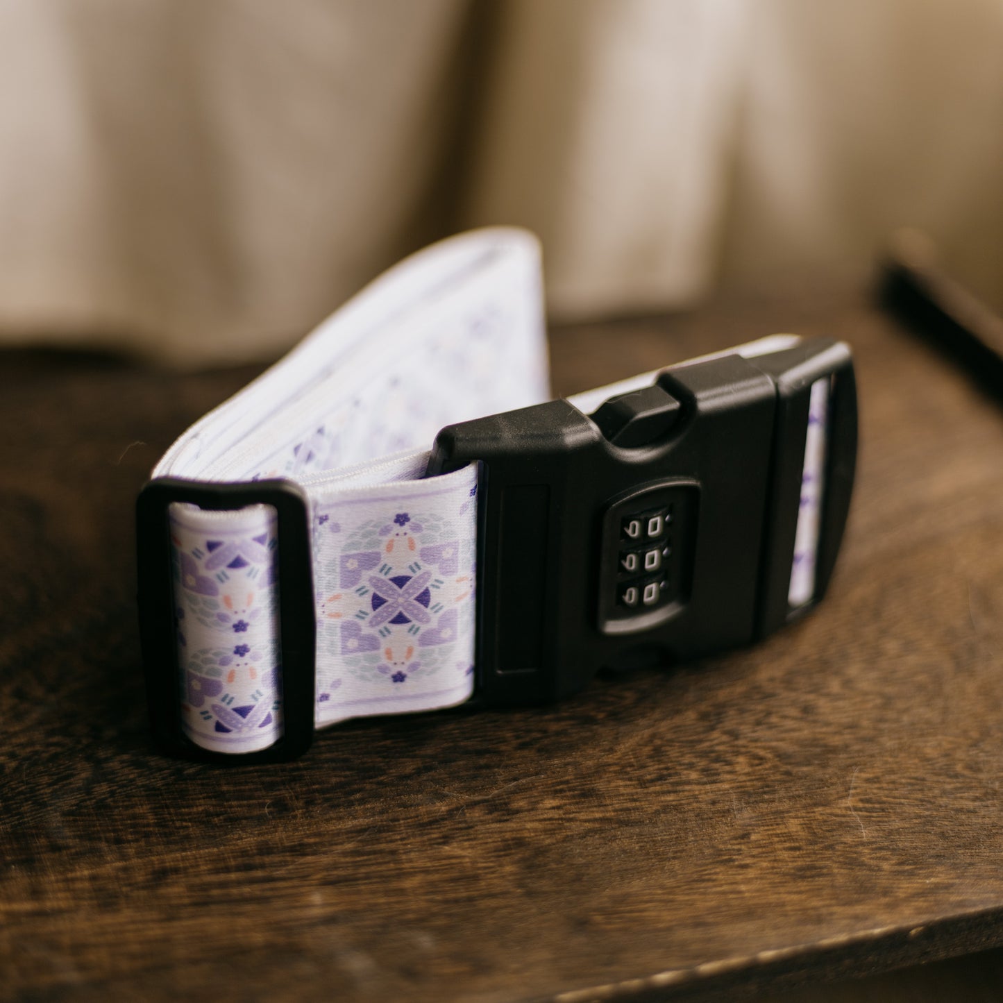 【行李帶】the Moonlight Rabbit 🐇 小月兔｜紫色｜磁磚系列