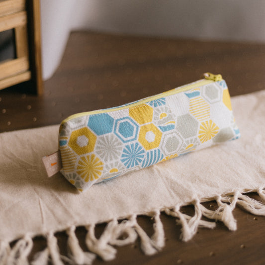 【三角拉鍊包】獅子山 🌉｜藍｜六角磁磚系列