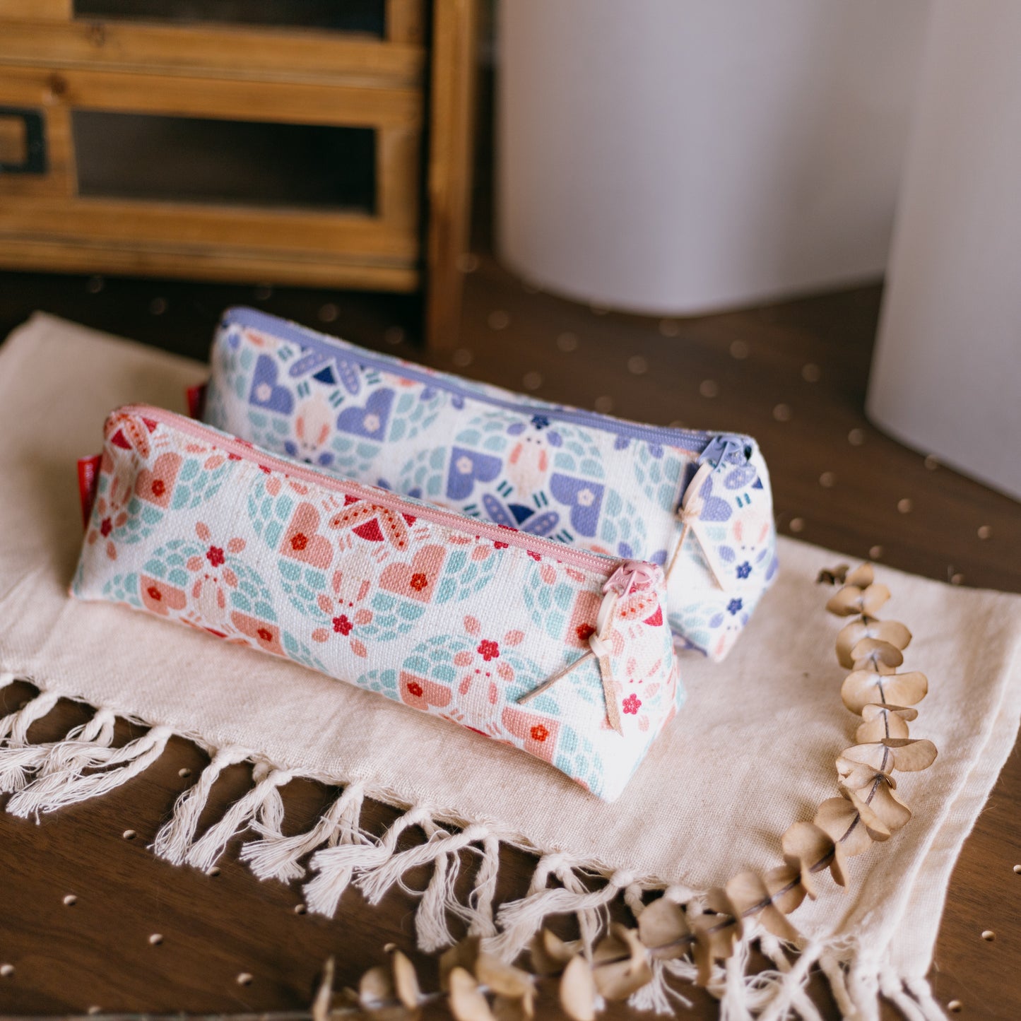 【三角拉鍊包】the Moonlight Rabbit 🐇 小月兔｜紫色｜磁磚系列