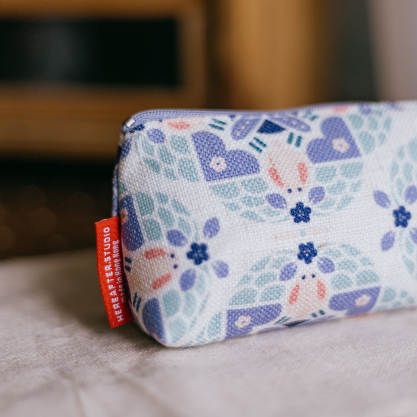 【三角拉鍊包】the Moonlight Rabbit 🐇 小月兔｜紫色｜磁磚系列