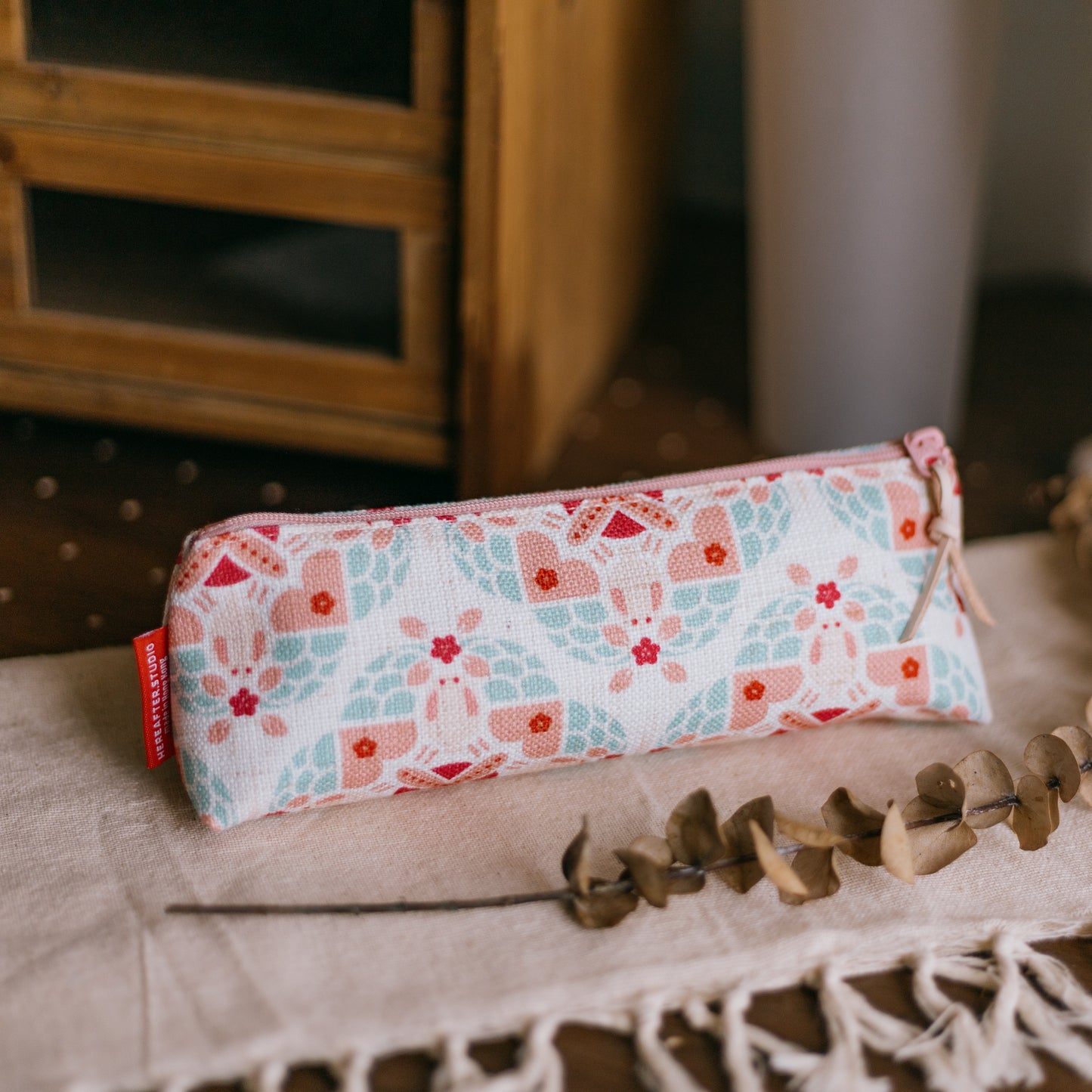 【三角拉鍊包】the Jade Rabbit 🐇 小玉兔｜粉｜磁磚系列