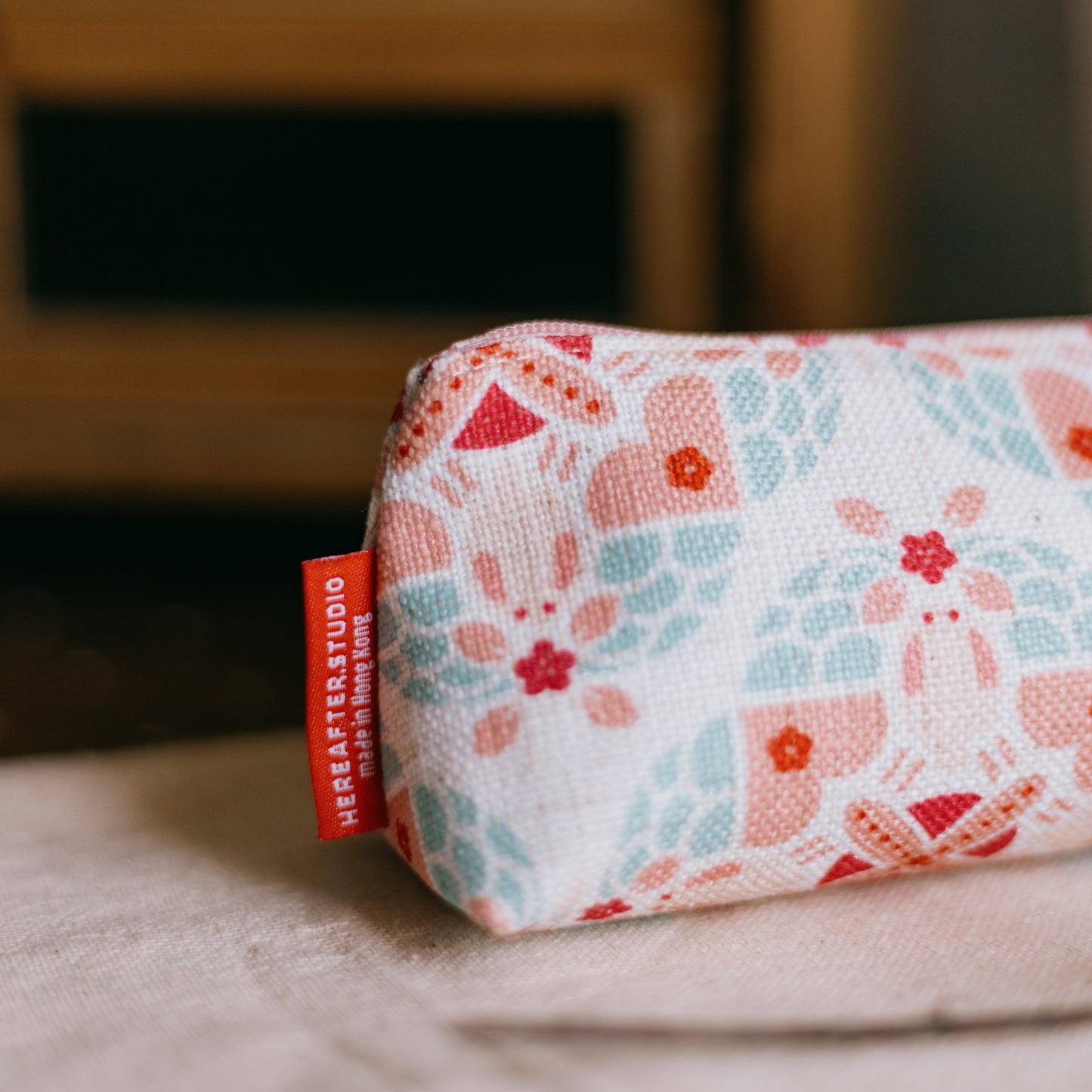 【三角拉鍊包】the Jade Rabbit 🐇 小玉兔｜粉｜磁磚系列