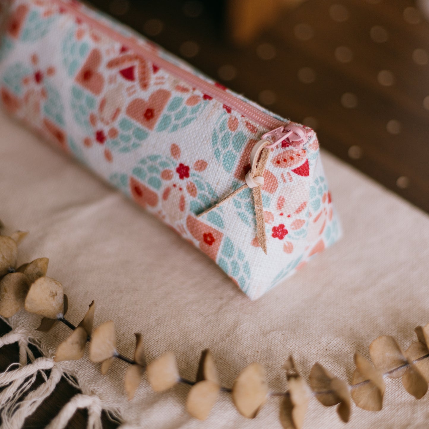 【三角拉鍊包】the Jade Rabbit 🐇 小玉兔｜粉｜磁磚系列