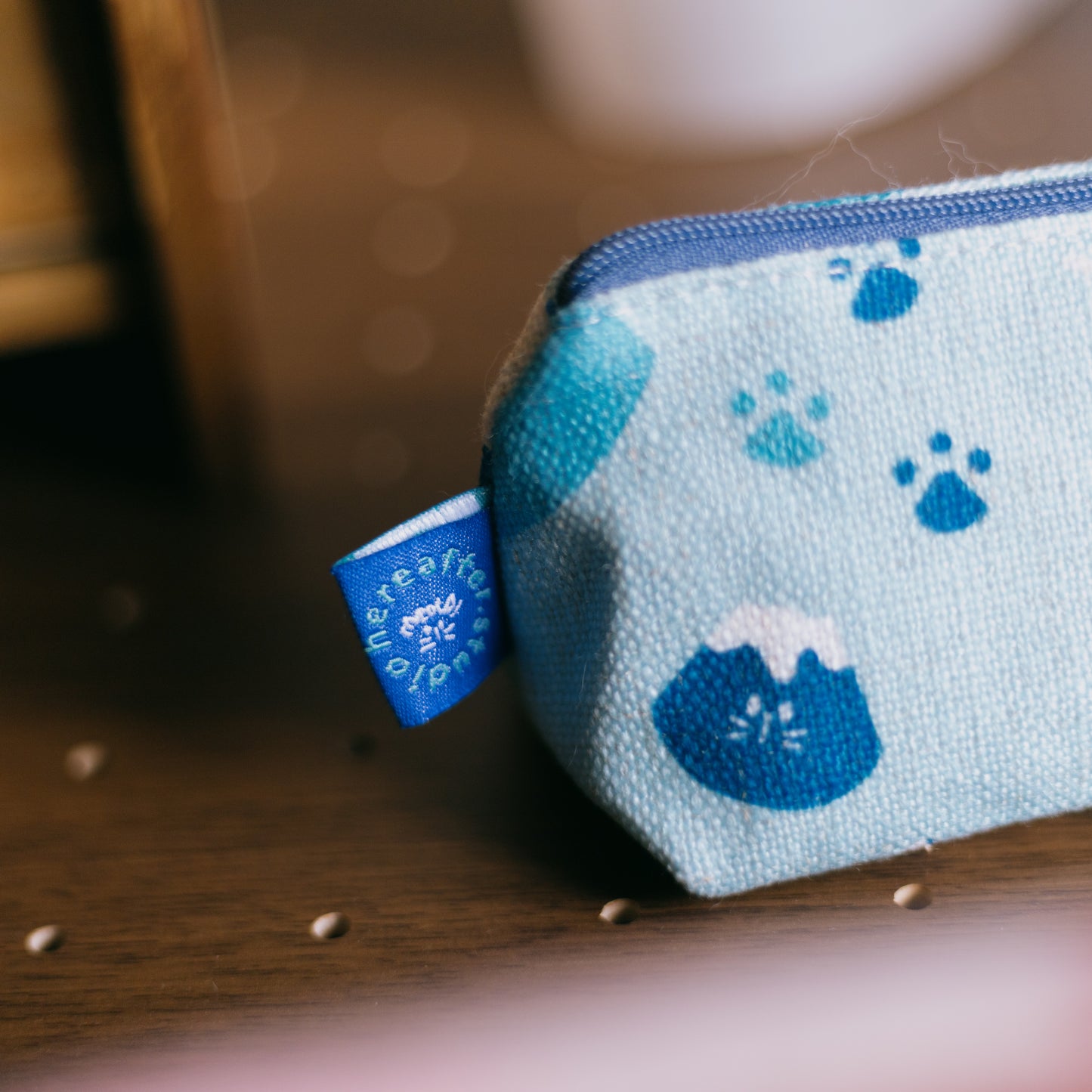 【三角拉鍊包】^•ᴥ•^ Meow in the Sheet | Fuji 🗻