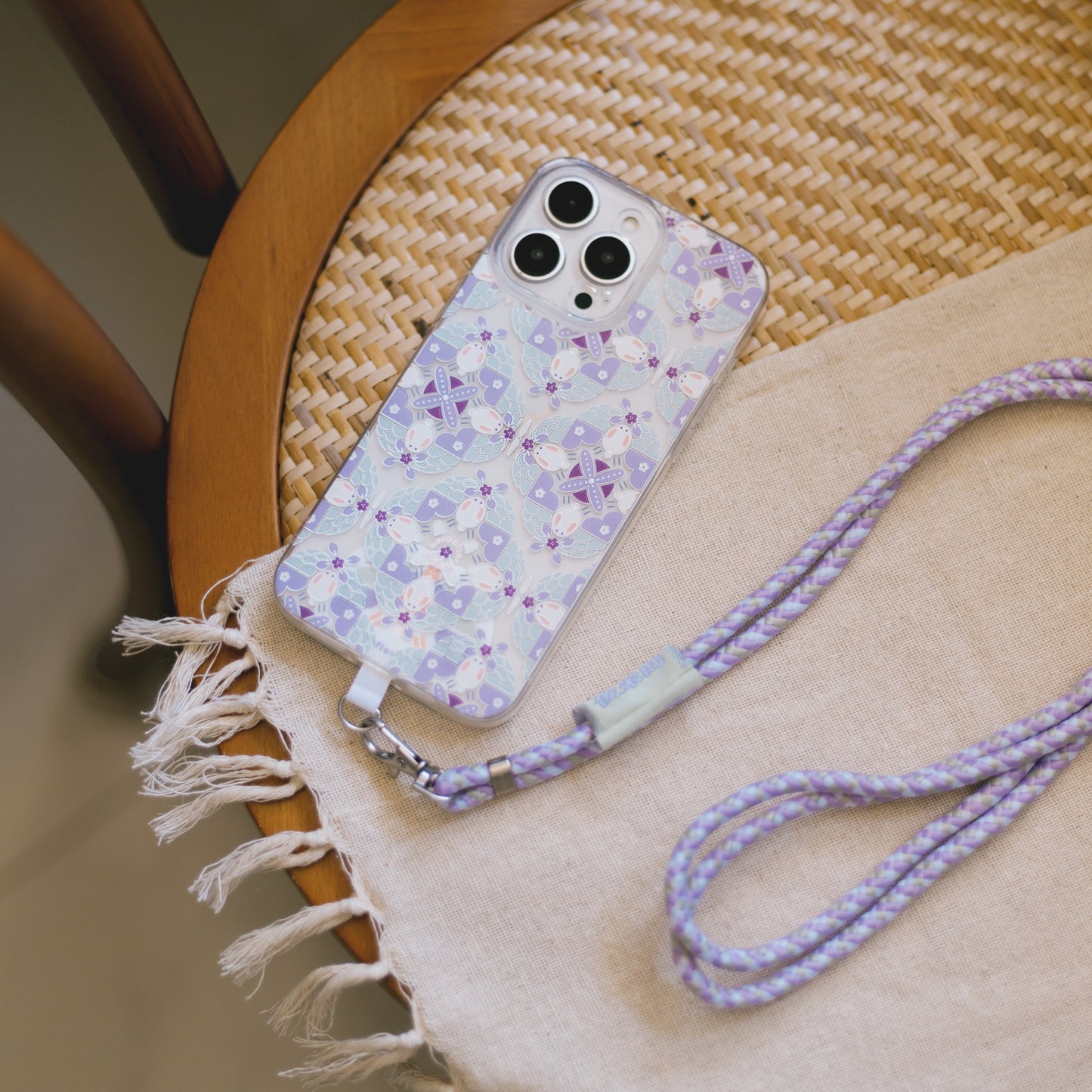 【手機掛繩】the Moonlight Rabbit 🐇 小月兔｜紫色｜磁磚系列