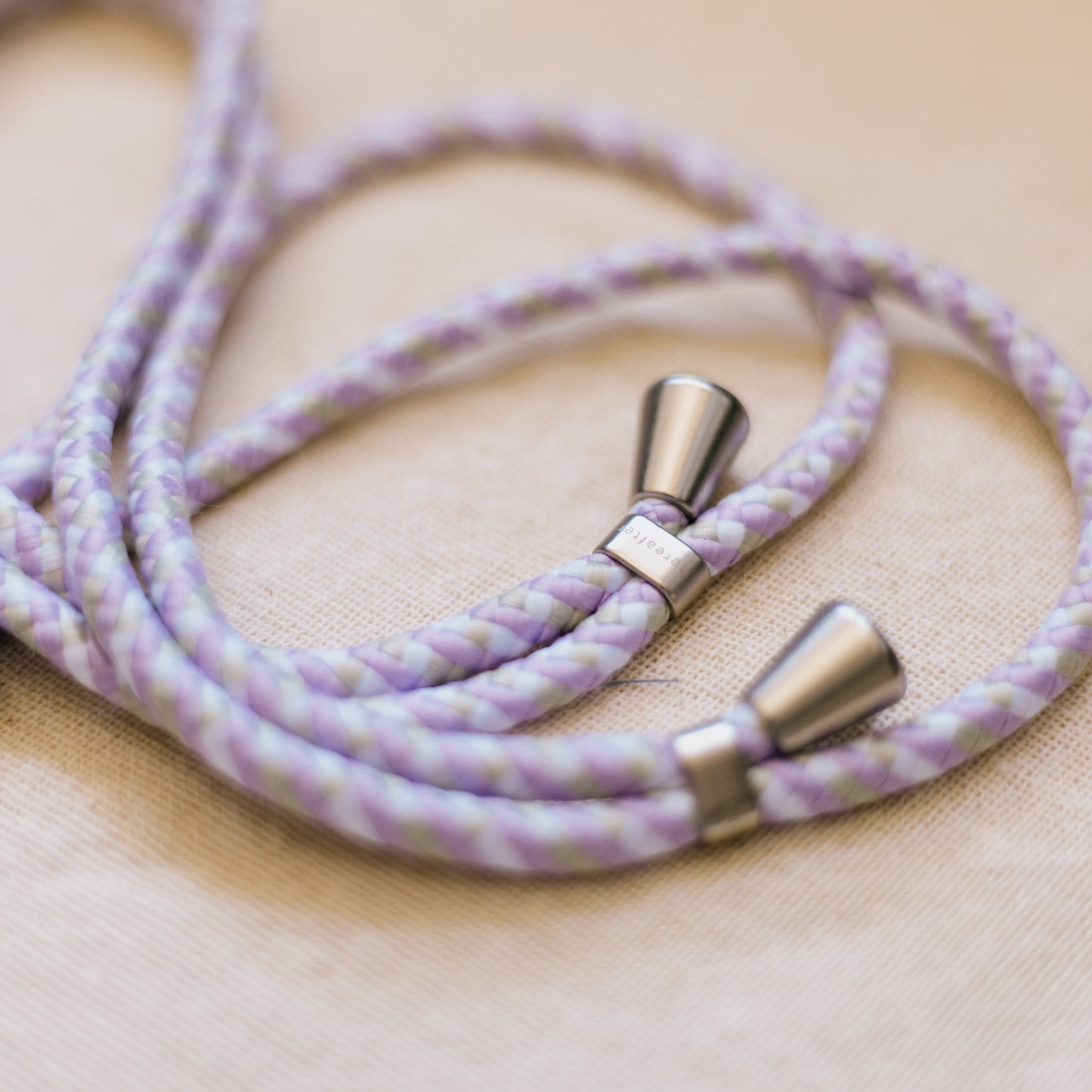 【手機掛繩】the Moonlight Rabbit 🐇 小月兔｜紫色｜磁磚系列