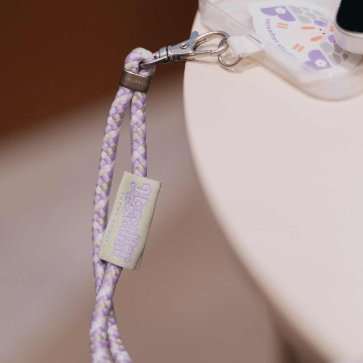 【手機掛繩】the Moonlight Rabbit 🐇 小月兔｜紫色｜磁磚系列